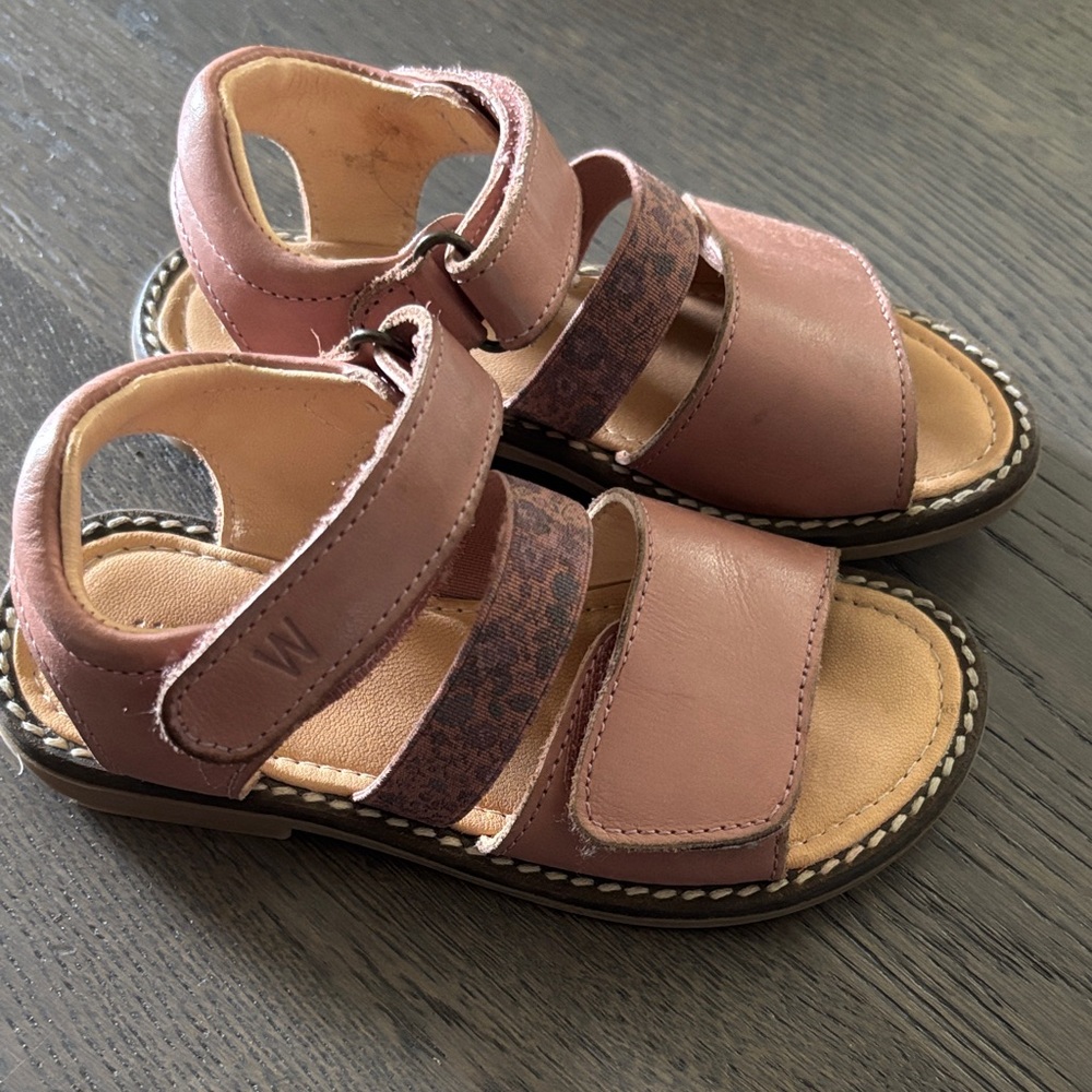 Wheat Kids Pink Sandals 25/sz 8